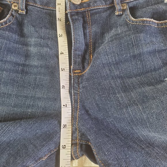 𝅺AEROPOSTALE distressed stretch medium wash denim Bermuda size 10 - Picture 5 of 10